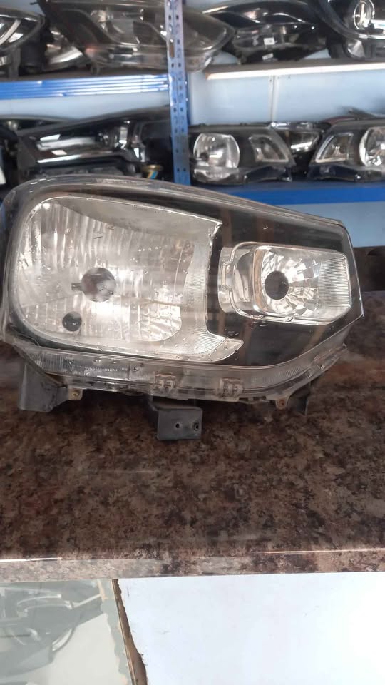 Suzuki espresso left and right headlight for sale - Private Seller
