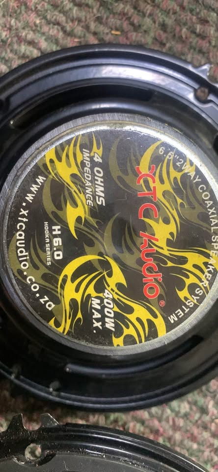 XTC speakers 400watts Impedance 4ohms 6,5 2 way coaxial speakers