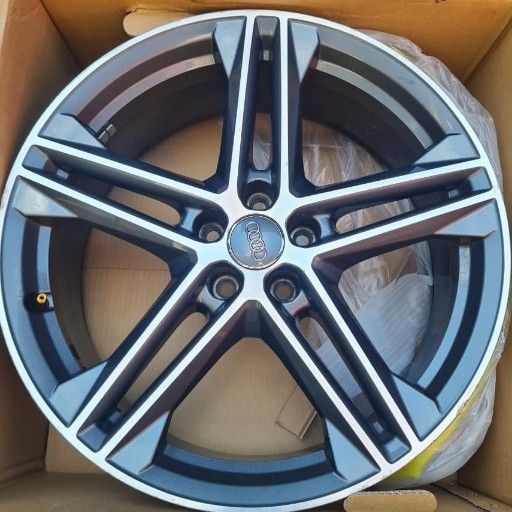 AUDI SQ5 OEM 20INCH SINGLE MAG - Private Seller AUDI SQ5 OEM 20INCH SINGLE MAG - Private Seller