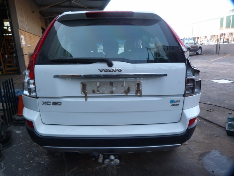 Volvo XC90 D5 AWD AT White - 2007 STRIPPING FOR SPARES - Private Seller Volvo XC90 D5 AWD AT White - 2007 STRIPPING FOR SPARES - Private Seller