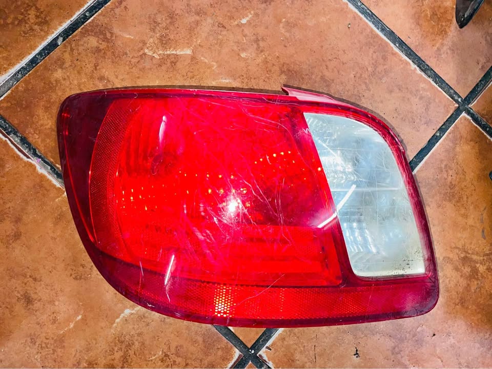 Kia Rio taillight 2008 - Private Seller Kia Rio taillight 2008 - Private Seller