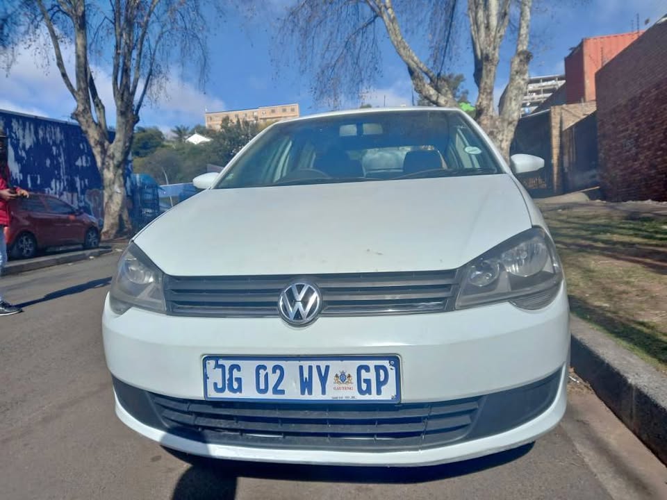 2015 VW Polo Vivo Hatchback 1.6 Petrol, Manuel, White, 90000kms