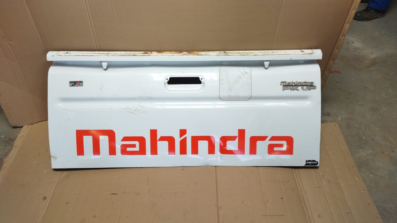 Mahindra Pikup tailgate