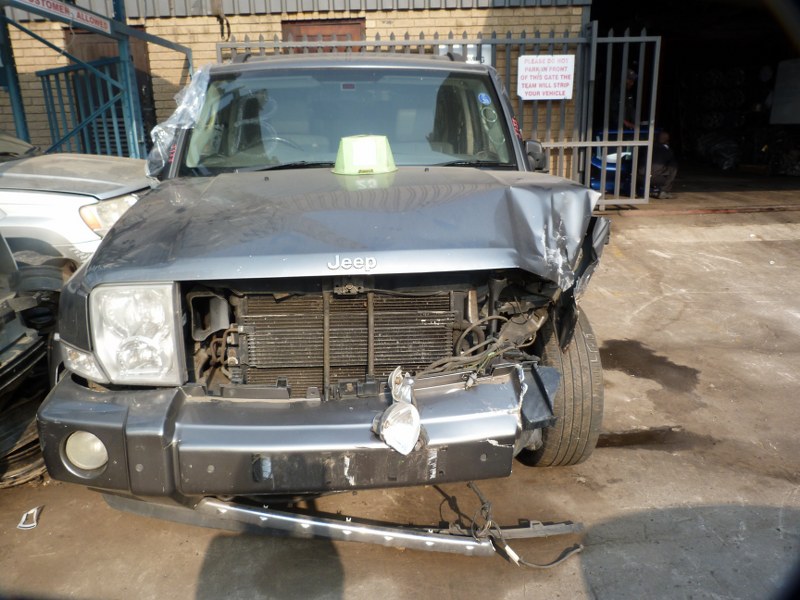 Jeep Commander 5.7 HEMF Limited - 2006 STRIPPING FOR SPARES - Private Seller Jeep Commander 5.7 HEMF Limited - 2006 STRIPPING FOR SPARES - Private Seller