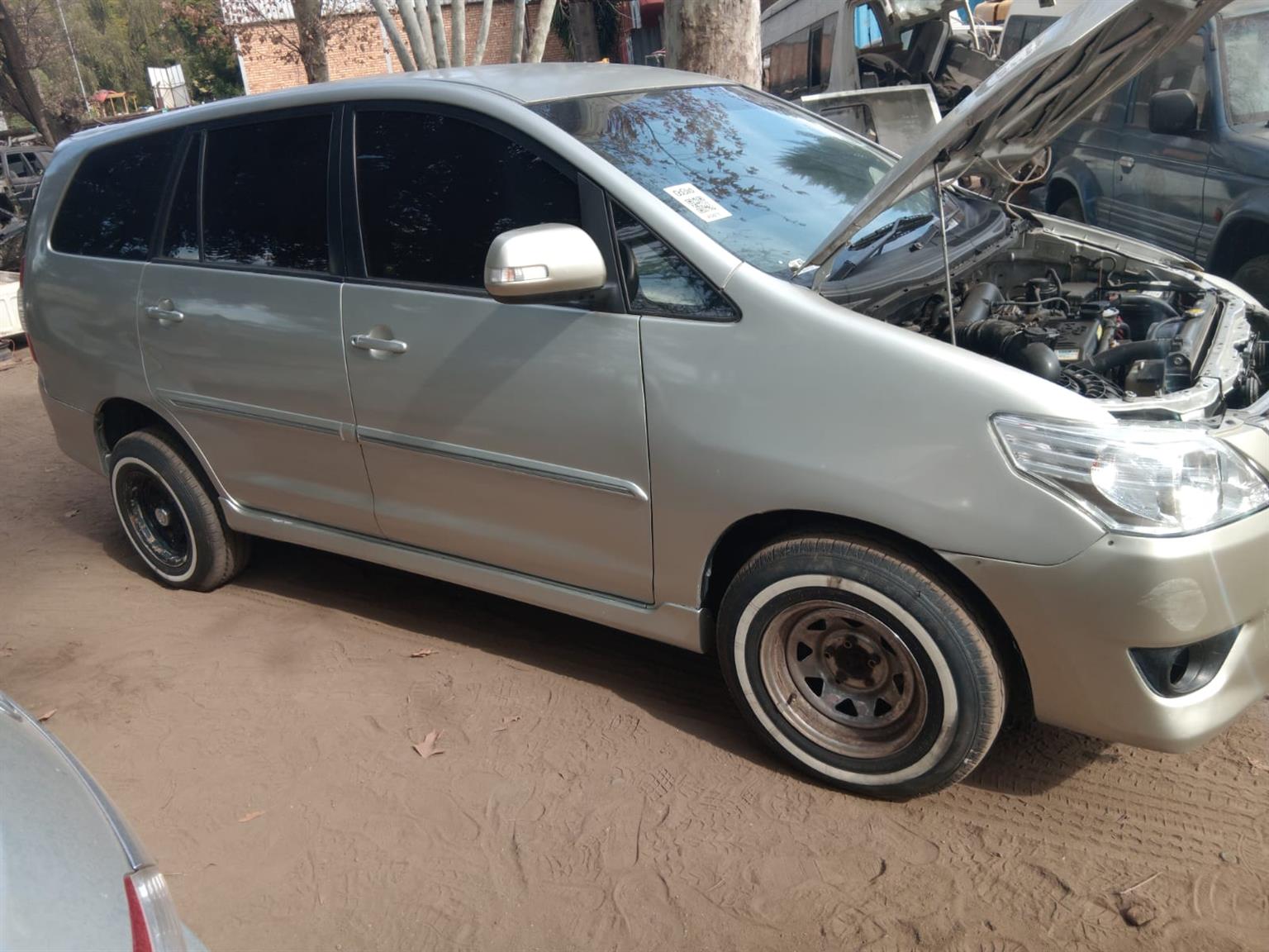 USED TOYOTA INNOVA 2012 MANUAL – STRIPPING FOR SPARES