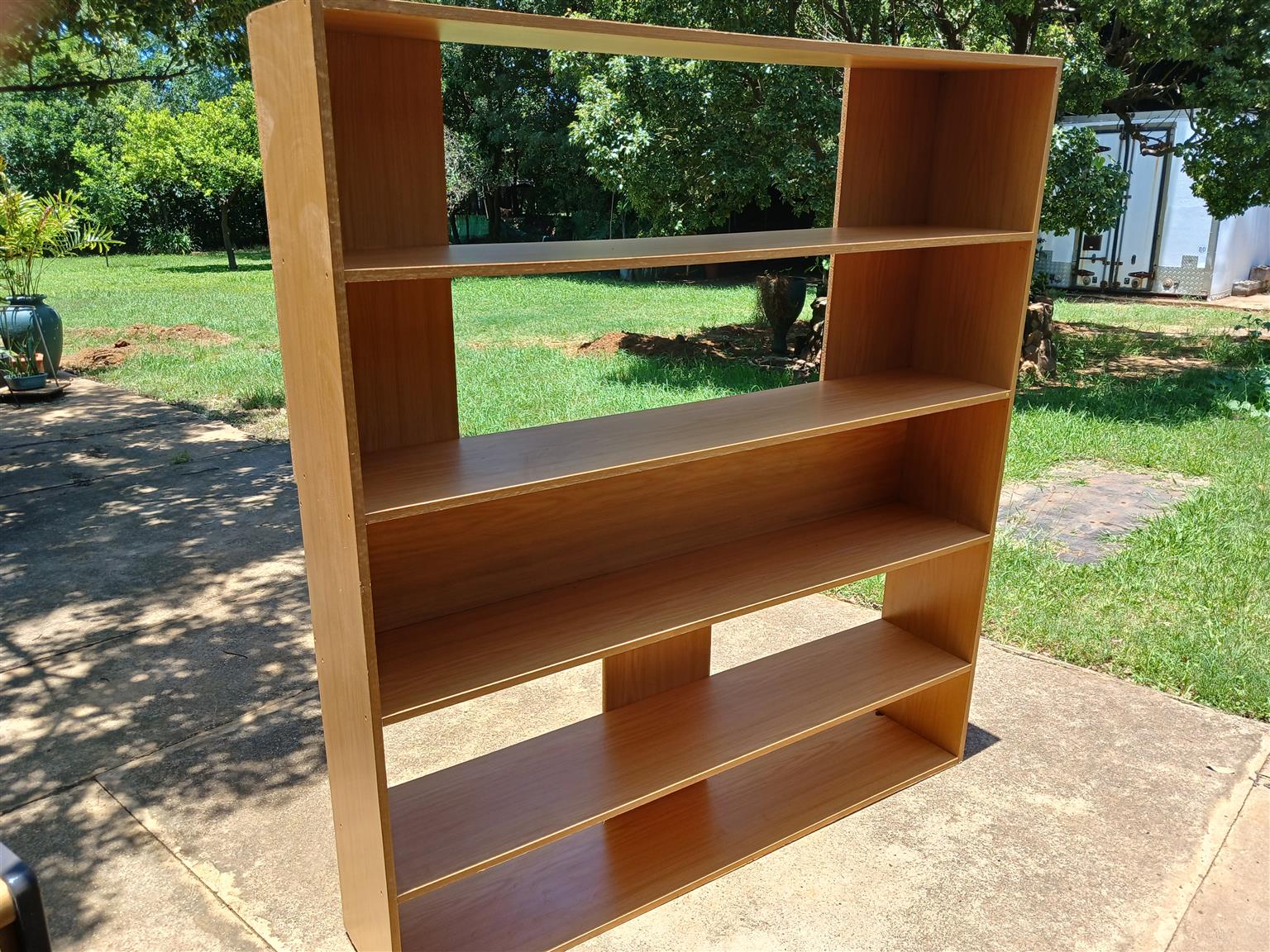 Hout Rak Hout kainite x3 ,boek rak en Lessenaar. | Junk Mail Marketplace