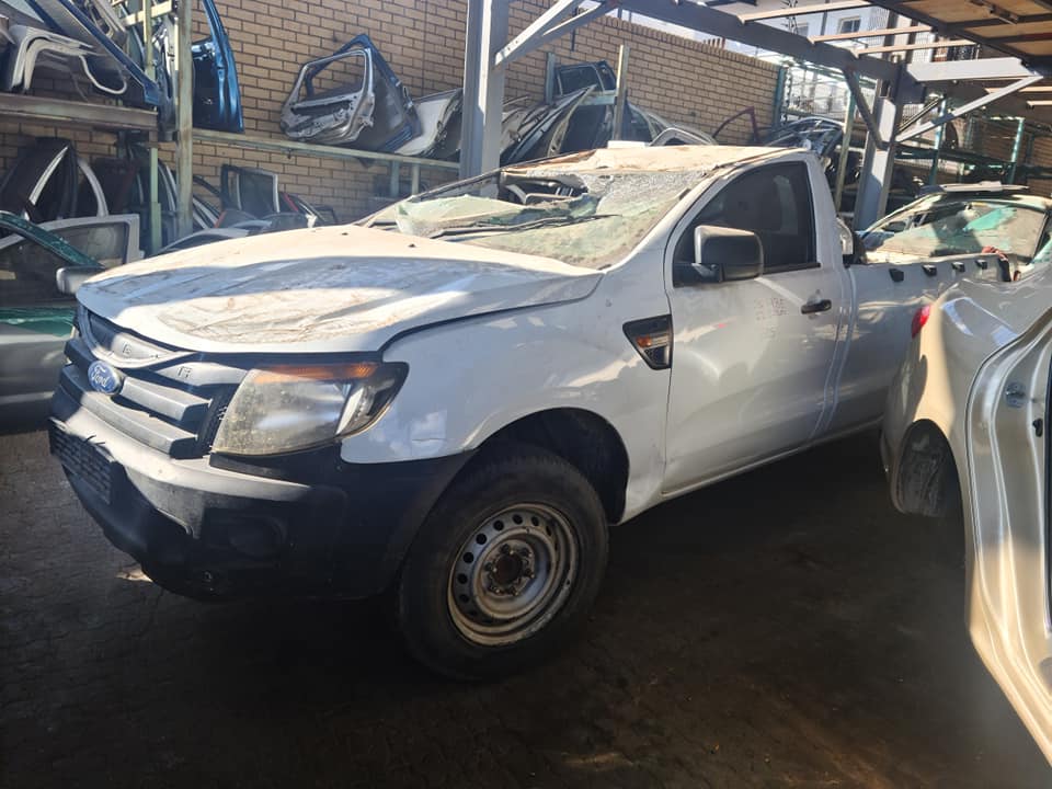 FORD RANGER SINGLE CAB STRIPPING FOR SPARES! - Private Seller FORD RANGER SINGLE CAB STRIPPING FOR SPARES! - Private Seller