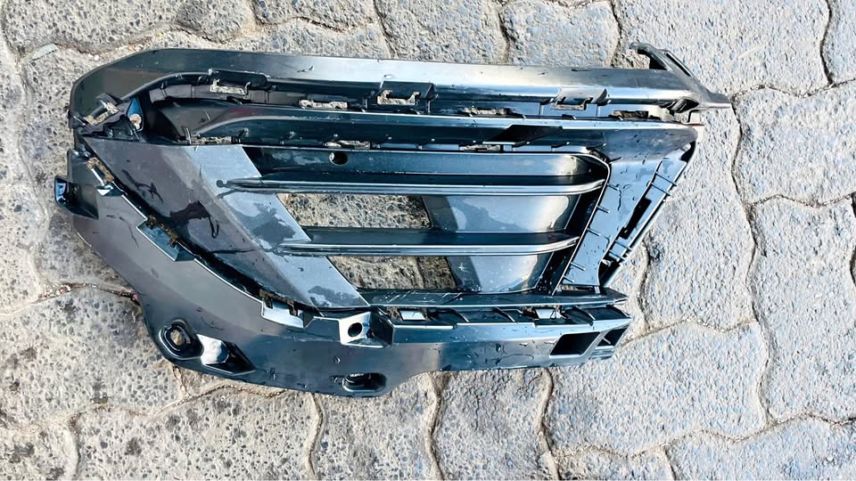 Kia Sportage fog light coever 2021 - Private Seller Kia Sportage fog light coever 2021 - Private Seller