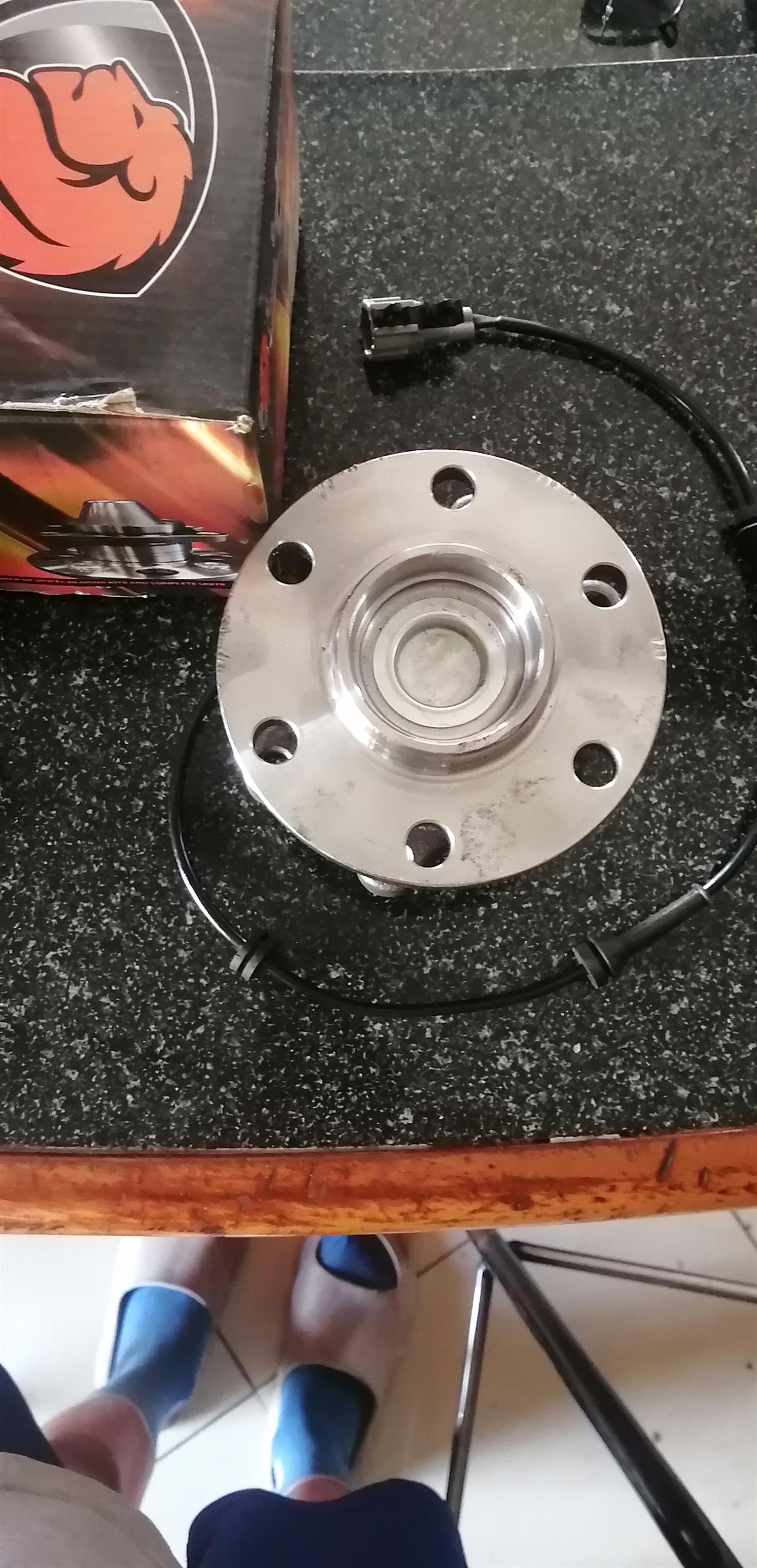 Nissan Navara wheel bearing - Private Seller