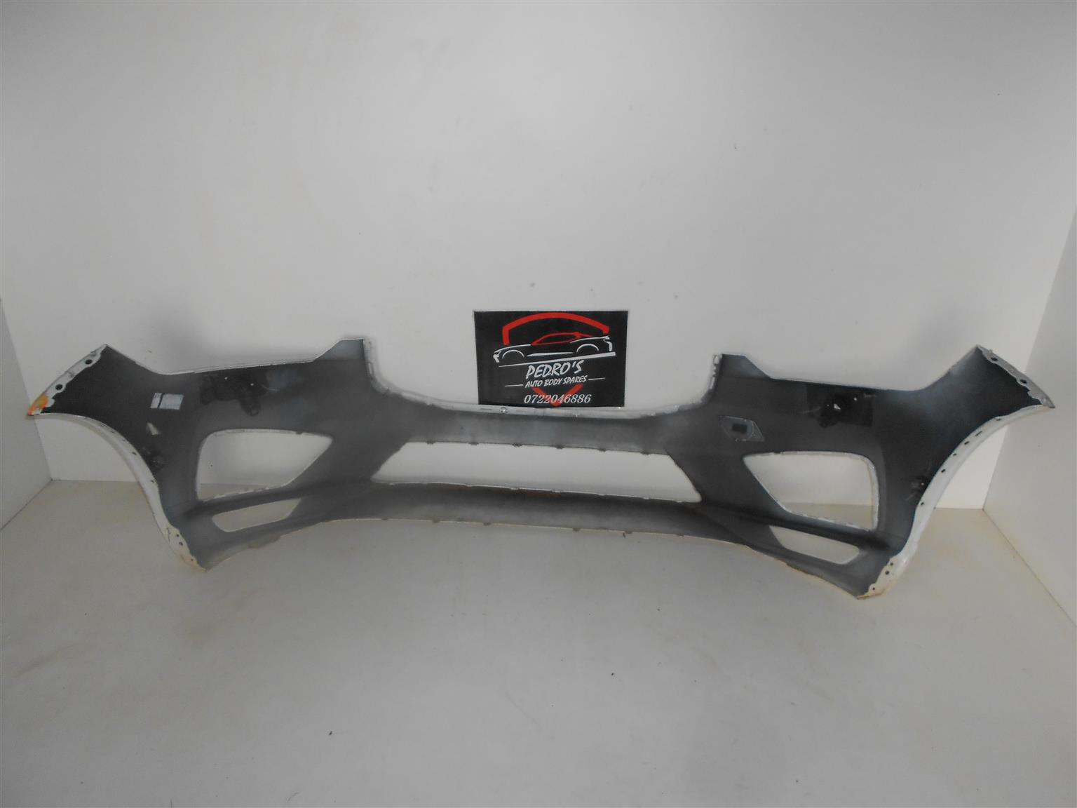 Volvo XC60 2017- front bumper - Private Seller