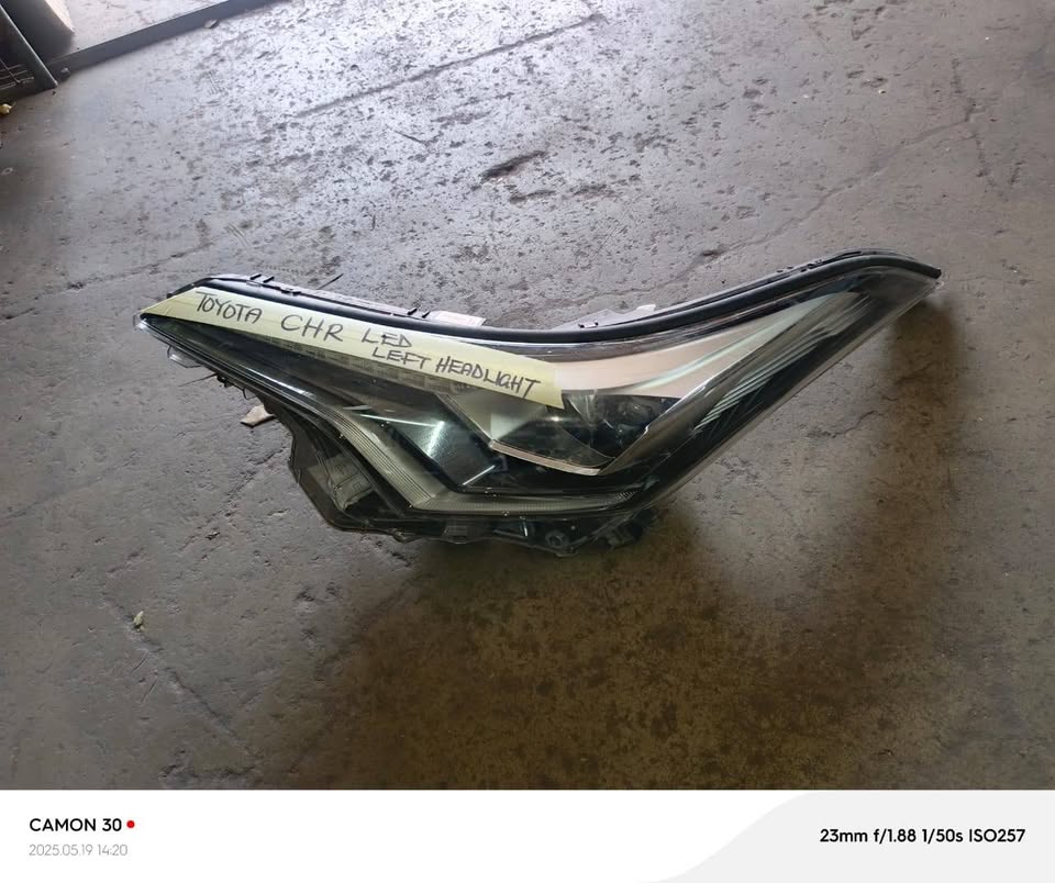 Toyota CHR LED Headlight Left Side - Private Seller Toyota CHR LED Headlight Left Side - Private Seller