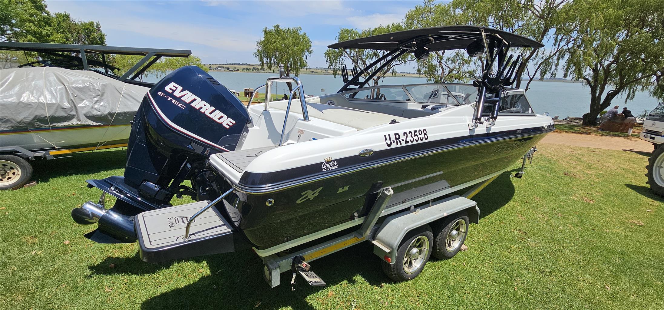 2450 Panache with 250hp
