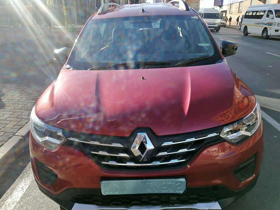2022 Renault Triber 1.0 2022 Renault Triber 1.0