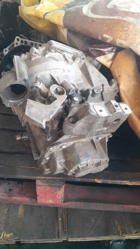 VW GOLF 7 and AUDI A3 CMB 1.4 tfsi manual 6 speed gearbox for sale - Private Seller