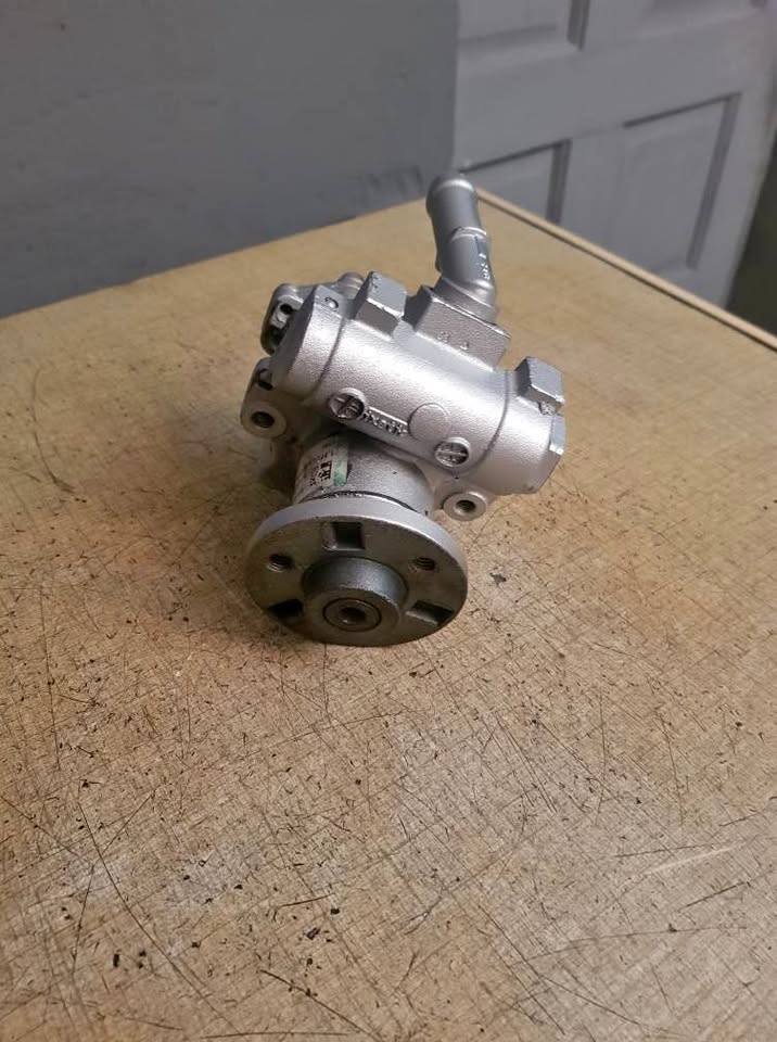 BMW N52 POWER STEERING PUMP FORSALE - Private Seller BMW N52 POWER STEERING PUMP FORSALE - Private Seller