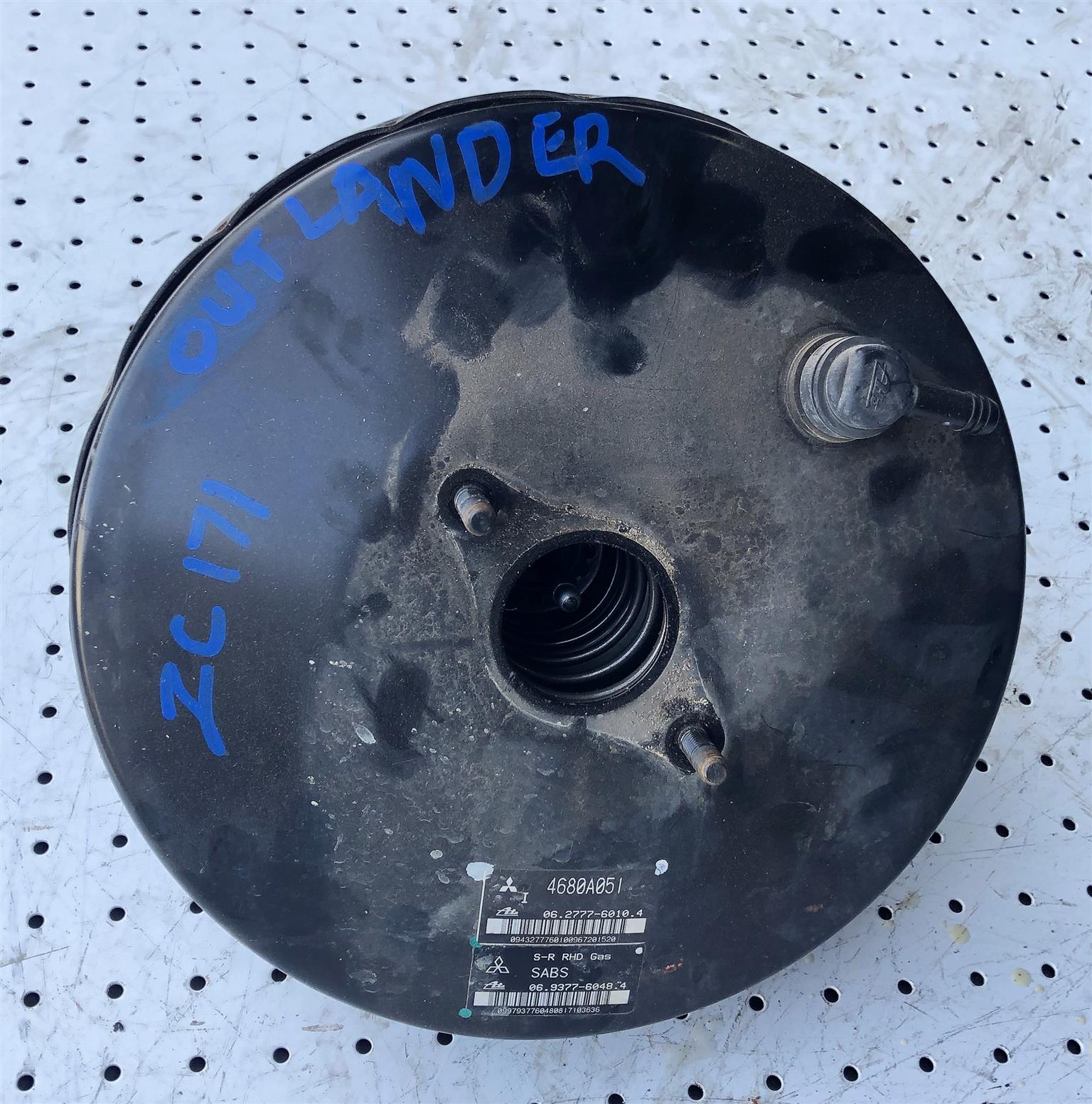 MITSUBISHI OUTLANDER BRAKE BOOSTER (ZC171) - Private Seller MITSUBISHI OUTLANDER BRAKE BOOSTER (ZC171) - Private Seller