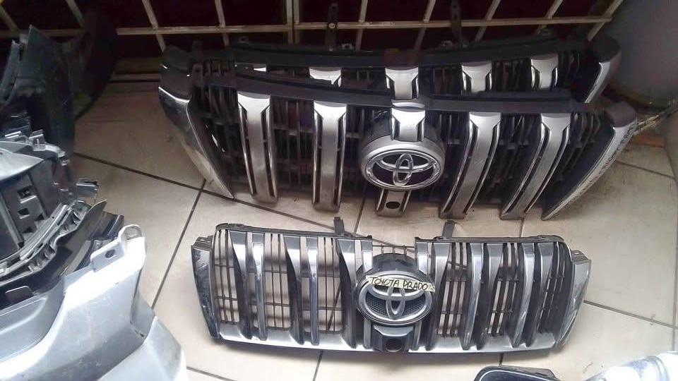 Toyota Prado grill - Private Seller Toyota Prado grill - Private Seller