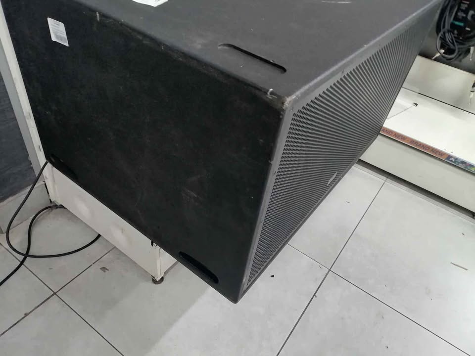 AUDIOCENTER 18" BASS BIN