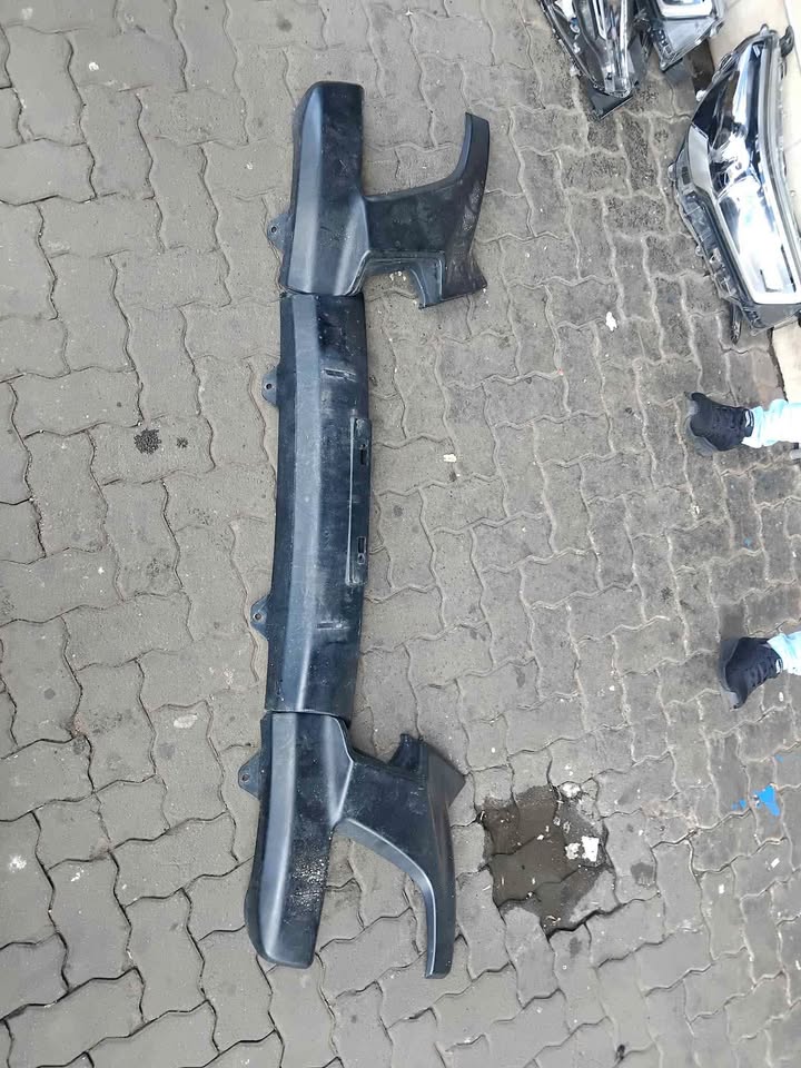 Isuzu D-max X-Rider Bumper Spoiler - Private Seller Isuzu D-max X-Rider Bumper Spoiler - Private Seller