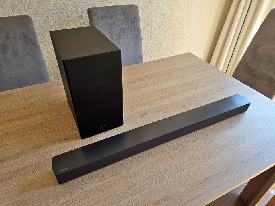 Samsung C-Series Bluetooth 2.1 Soundbar (HW-C450)