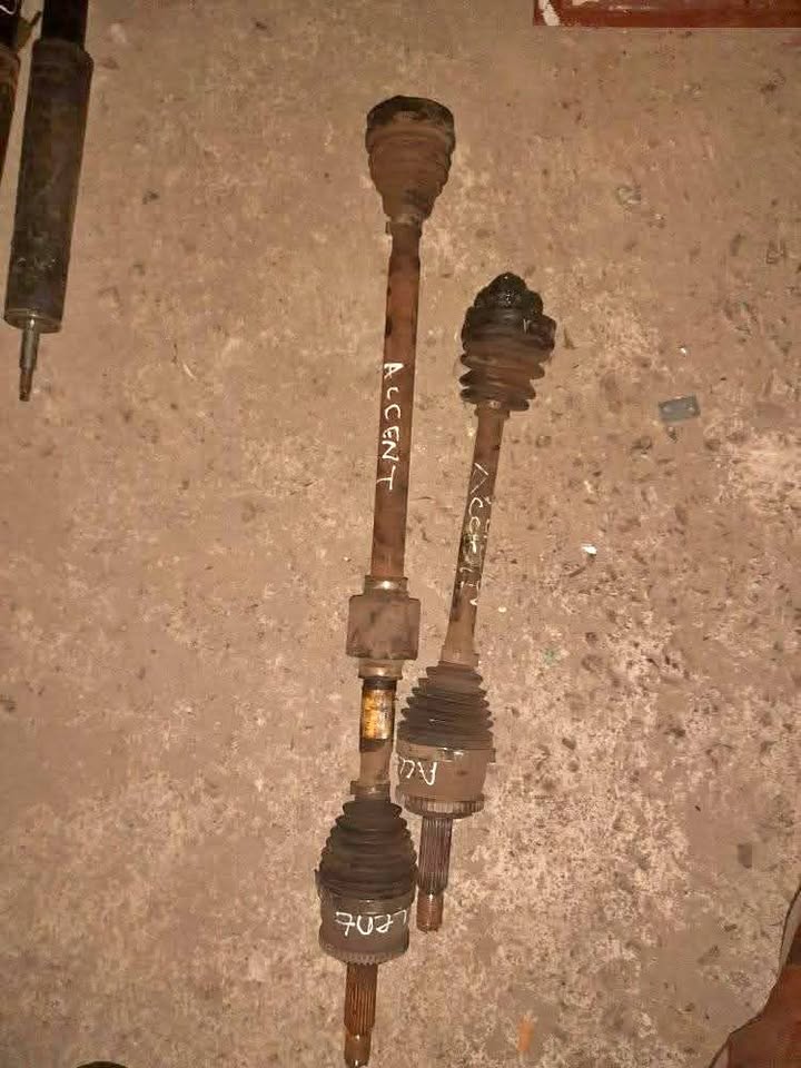 HYUNDAI ACCENT 1.6 MANUAL DRIVE SHAFT AVAILABLE - Private Seller HYUNDAI ACCENT 1.6 MANUAL DRIVE SHAFT AVAILABLE - Private Seller