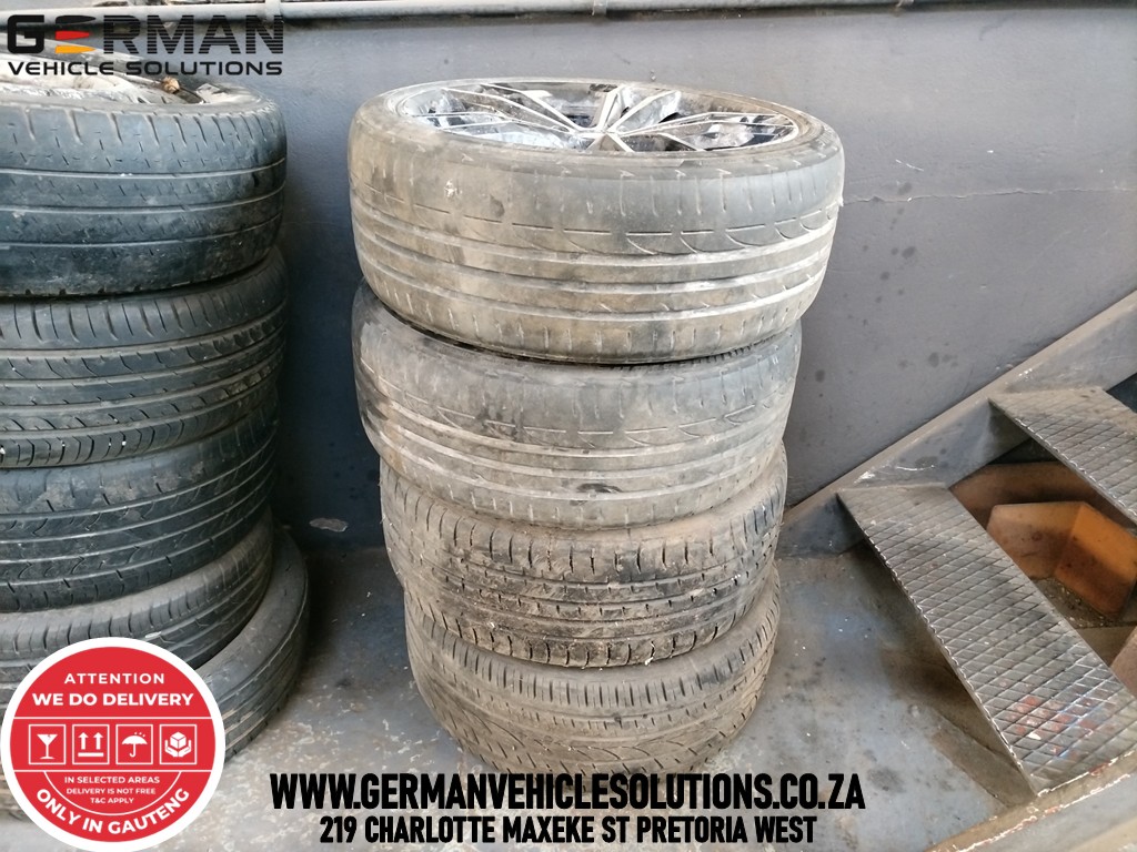 BMW 225/40R19 mag rim tyre set for sale