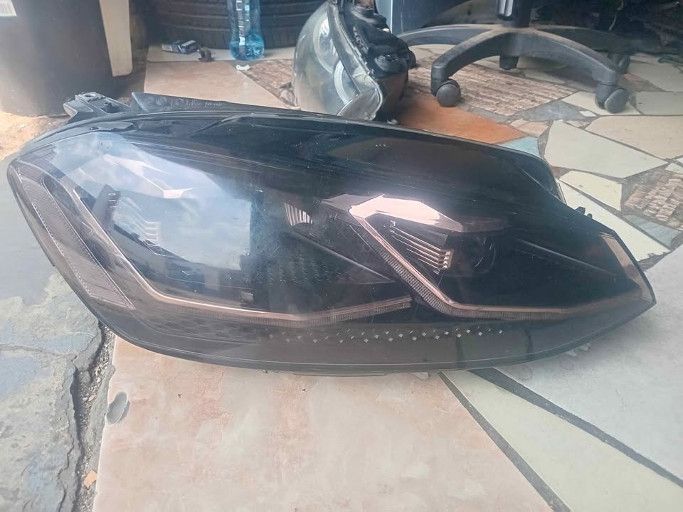 VOLKSWAGEN GOLF MK7.5 DRIVER SIDE COMPLETE XENON LED HEADLIGHT 5G2 941 060 - Private Seller VOLKSWAGEN GOLF MK7.5 DRIVER SIDE COMPLETE XENON LED HEADLIGHT 5G2 941 060 - Private Seller