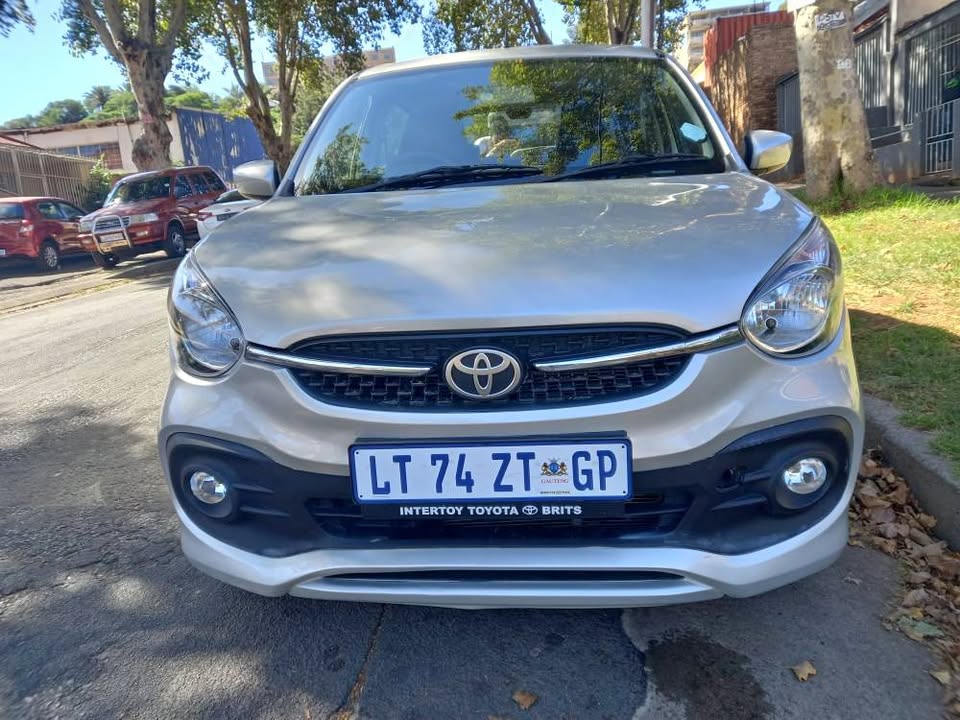 2024 TOYOTA VITZ, ENGINE 1.0 XR PETROL, MANUAL TRANSMISSION, SILVER COLOR 2024 TOYOTA VITZ, ENGINE 1.0 XR PETROL, MANUAL TRANSMISSION, SILVER COLOR