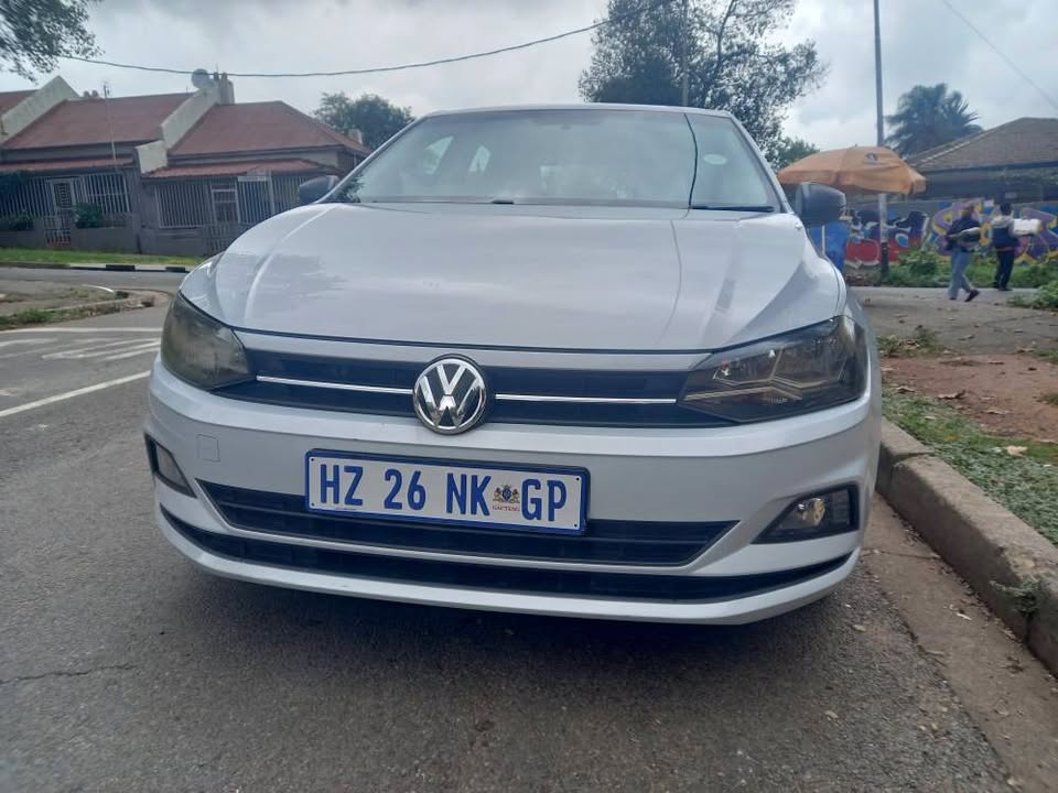 2019 V W polo 8 Tsi 1.0 Manual, Petrol, White, 90000kms