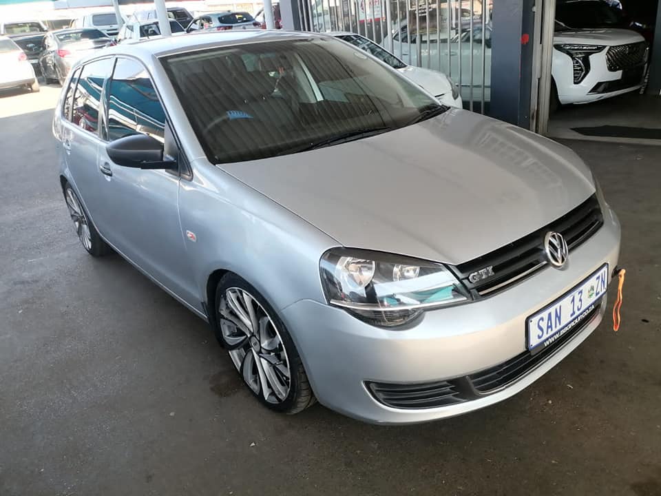 2014 VW POLO VIVO 1.6 SPORT AUTOMATIC