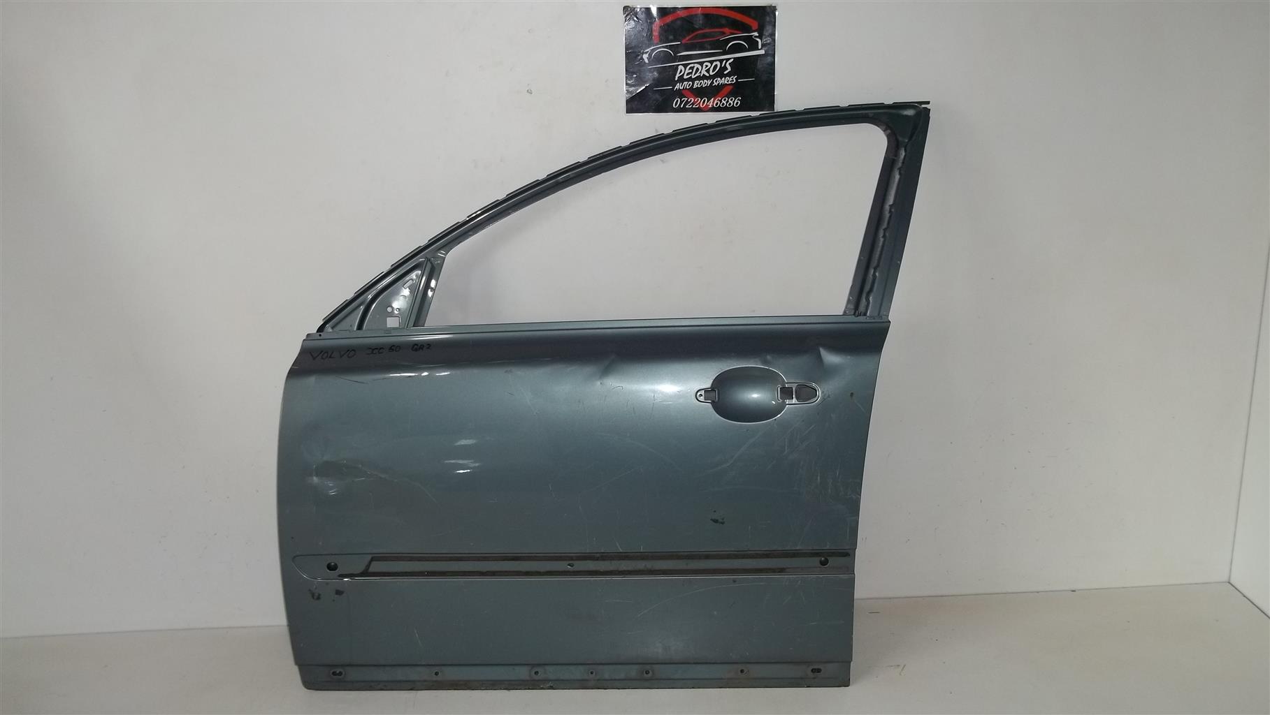 Volvo XC-60 left front door - Private Seller Volvo XC-60 left front door - Private Seller