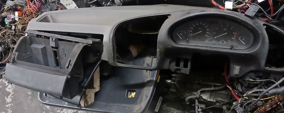 Bmw e36 dashboards - Private Seller Bmw e36 dashboards - Private Seller