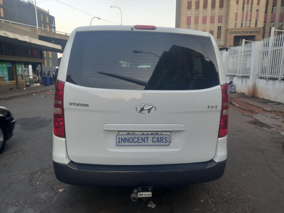 2013 HYUNDAI H1 BUS 2.5 DIESEL, AUTOMATIC, WHITE COLOR, MILEAGE 116000