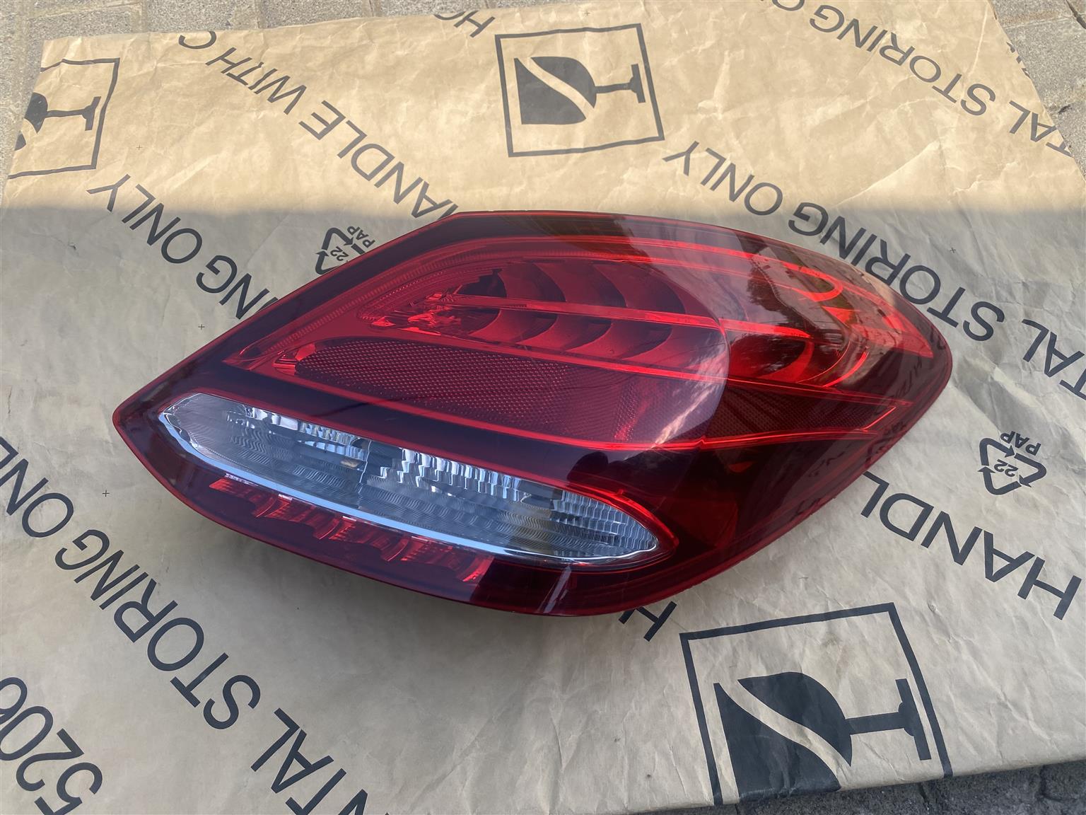 2015 MERCEDES BENZ C-CLASS W205 LED TAIL LIGHT RIGHT SIDE FOR SALE - Private Seller 2015 MERCEDES BENZ C-CLASS W205 LED TAIL LIGHT RIGHT SIDE FOR SALE - Private Seller