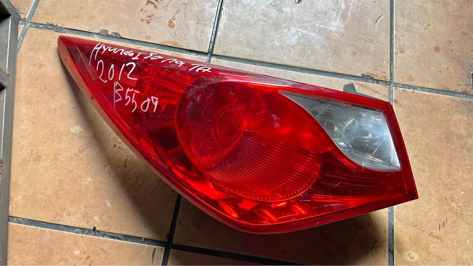 Hyundai Sonata taillight 2011/14 - Private Seller Hyundai Sonata taillight 2011/14 - Private Seller