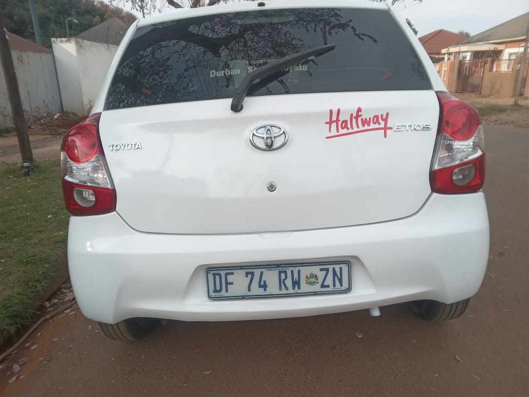 Used 2018 Toyota Etios hatch 1.5 Xs - Private Seller Used 2018 Toyota Etios hatch 1.5 Xs - Private Seller