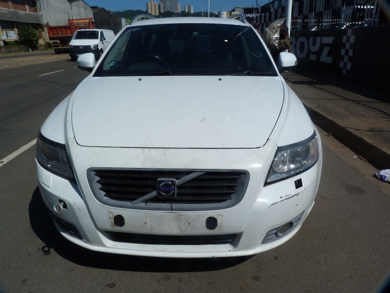 Volvo V50 T5 AT White - 2010 STRIPPING FOR SPARES - Private Seller Volvo V50 T5 AT White - 2010 STRIPPING FOR SPARES - Private Seller