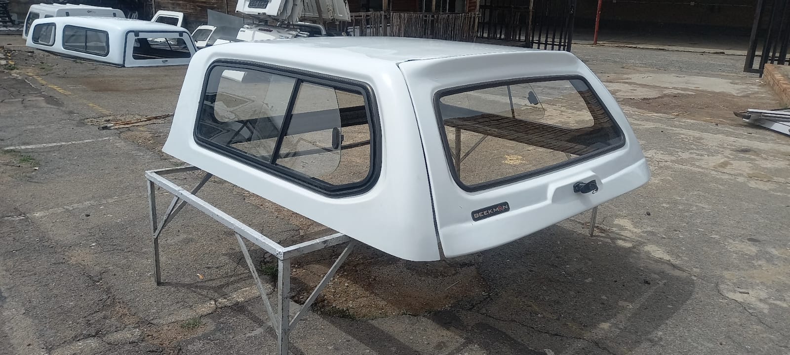 FORD RANGER T7 DC WITH WINDOWS BEEKMAN CANOPY - Private Seller FORD RANGER T7 DC WITH WINDOWS BEEKMAN CANOPY - Private Seller