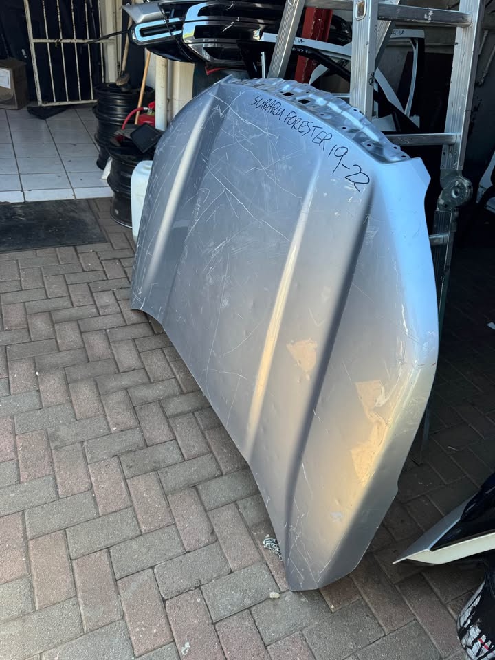 Subaru Forester Bonnet - Private Seller Subaru Forester Bonnet - Private Seller
