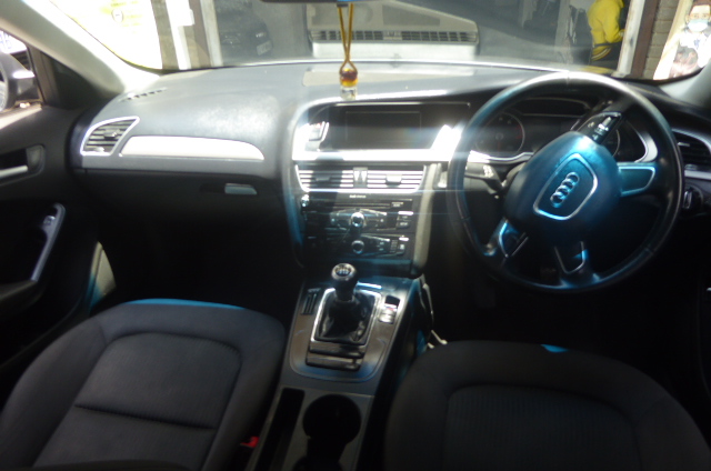 2015 Audi A4 Sedan 1.8T Sedan Manual TFSi Turbo 6 Forward Leather Seats