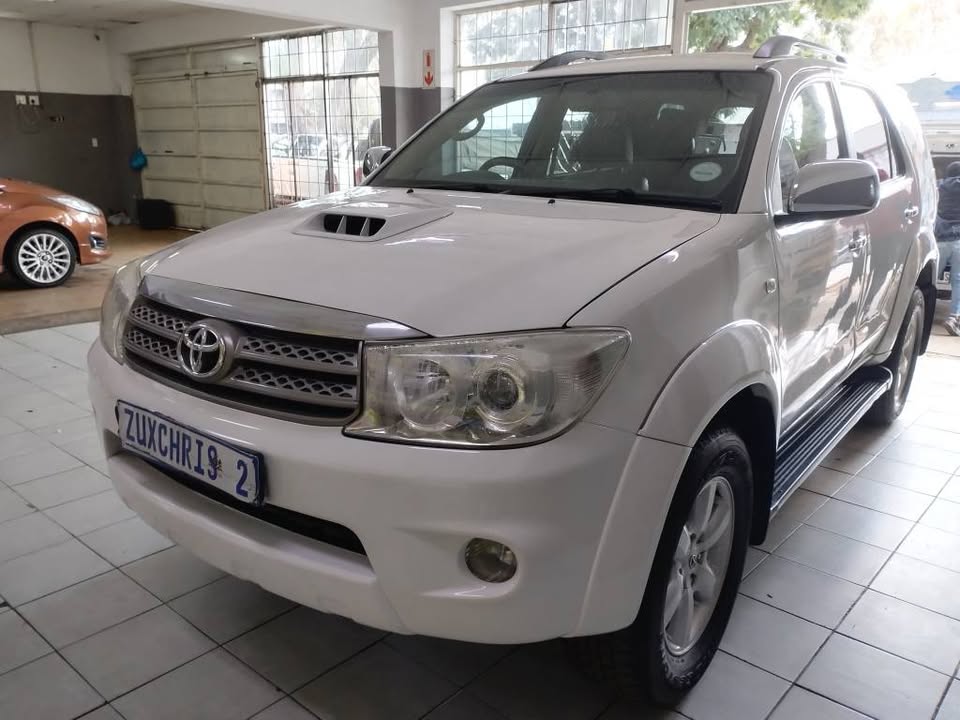 2012 TOYOTA FORTUNER 3,0 D4D 4X4 MANUAL