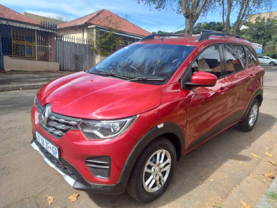 2022 RENAULT TRIBER 1.0 PETROL, MANUAL, RED,