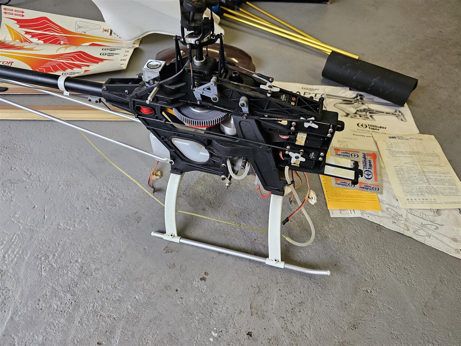 Raptor 30 RC Helicopter, Avante RC car & accessories