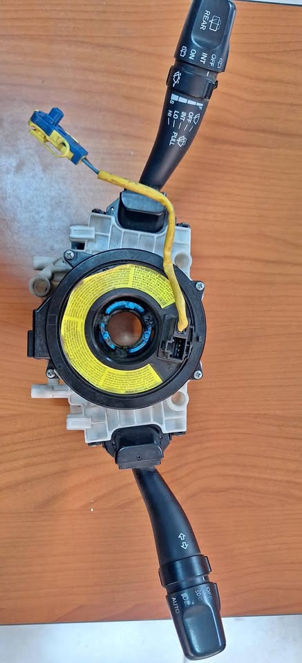 Hyundai tucson indicator switch for sale - Private Seller Hyundai tucson indicator switch for sale - Private Seller
