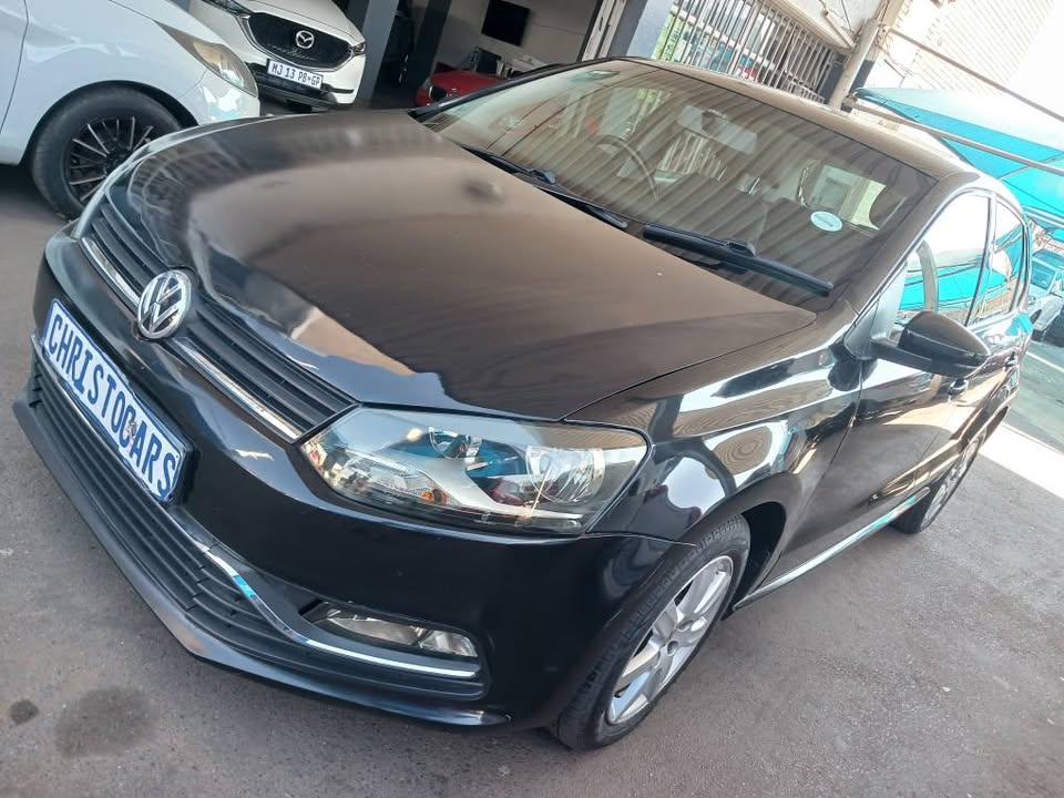 2014 model VW polo 6 comfort line hatchback Manuel Transmission petrol 1.4 engine capacity