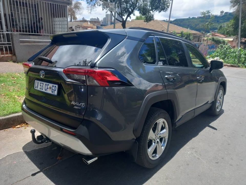 2021 TOYOTA RAV4 SUV 2.0 Petrol, Automatic 4WD, Grey Color, Mileage