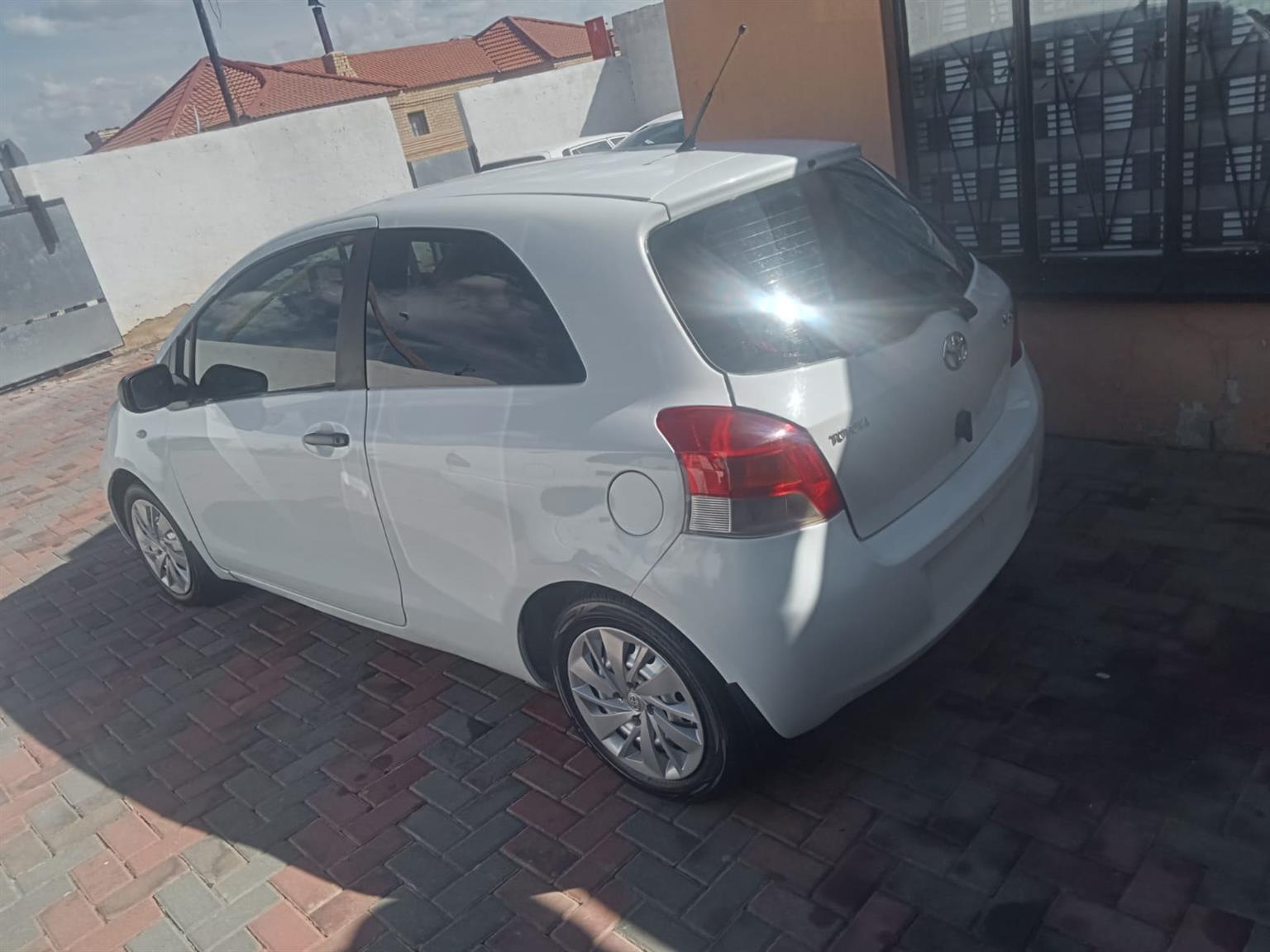 Used 2010 Toyota Yaris 1.0 3-door T1 (aircon+CD) - Private Seller