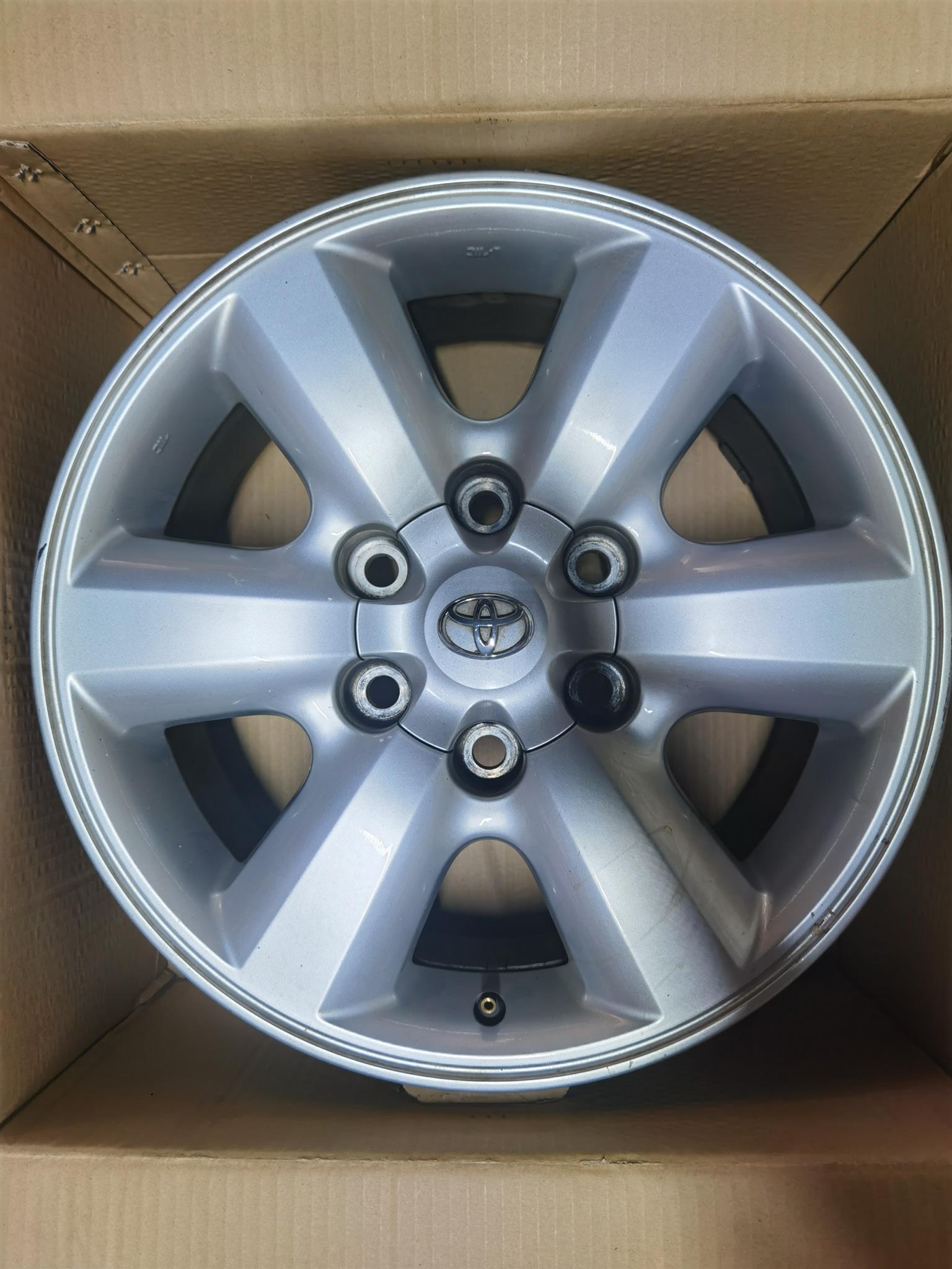Toyota Fortuner 17" D4D rims - Private Seller Toyota Fortuner 17" D4D rims - Private Seller