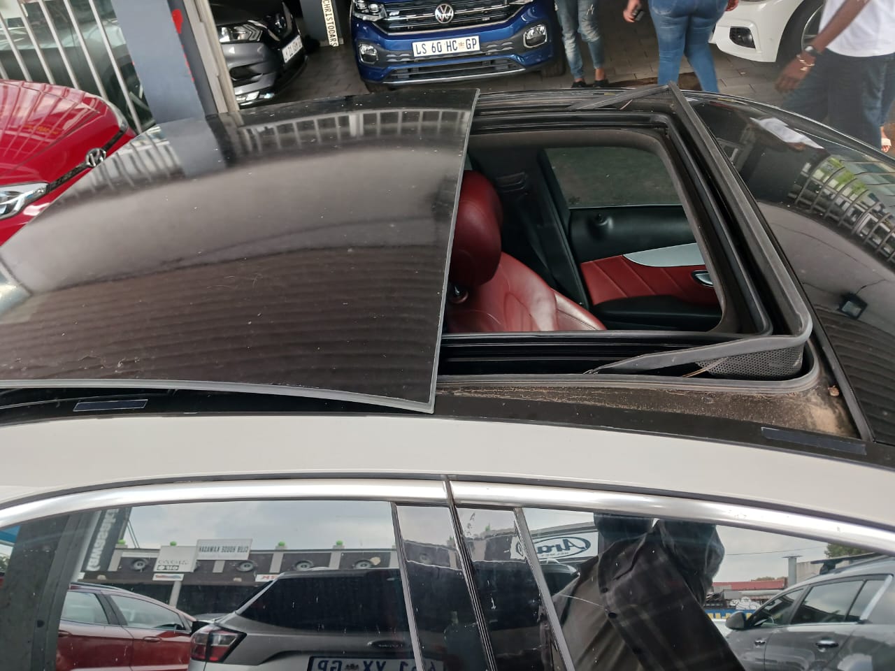 2017 MECEDES BENZ C200 AMG Transmission: AutoMileage: 101000km Petrol