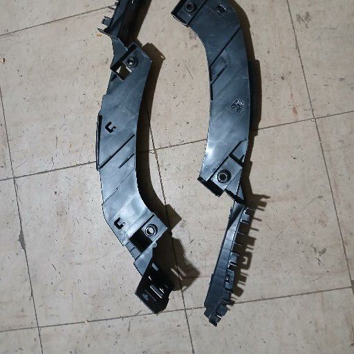 polo 6 headlight bracket - Private Seller polo 6 headlight bracket - Private Seller